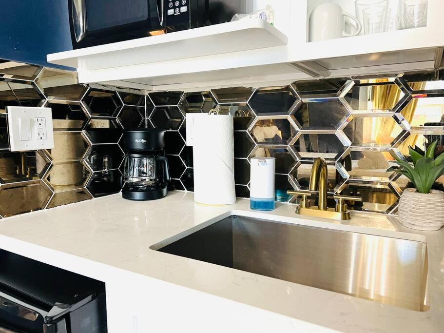 Modern Design Studio For Two Gaslamp District! Located In The Heart Of Downtown San Diego! Exterior photo